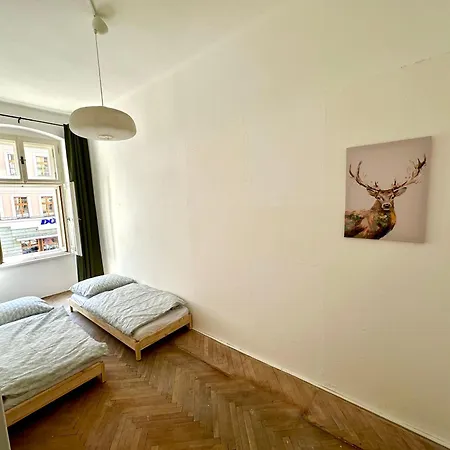 아파트 Location In Prague! 4 Bedrooms And Super Host! *