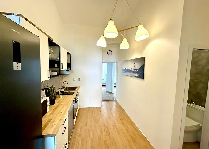Location In Prague! 4 Bedrooms And Super Host! *