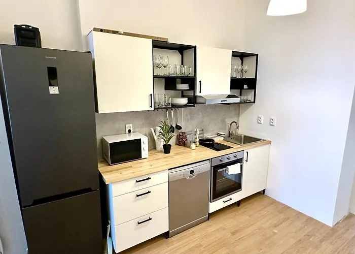 Apartament Location In Prague! 4 Bedrooms And Super Host! *