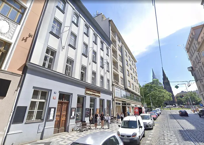 Location In Prague! 4 Bedrooms And Super Host! Praga