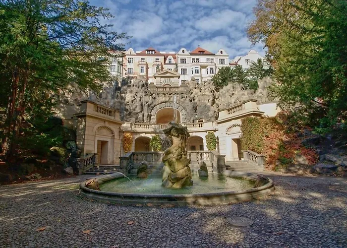 Location In Prague! 4 Bedrooms And Super Host! *